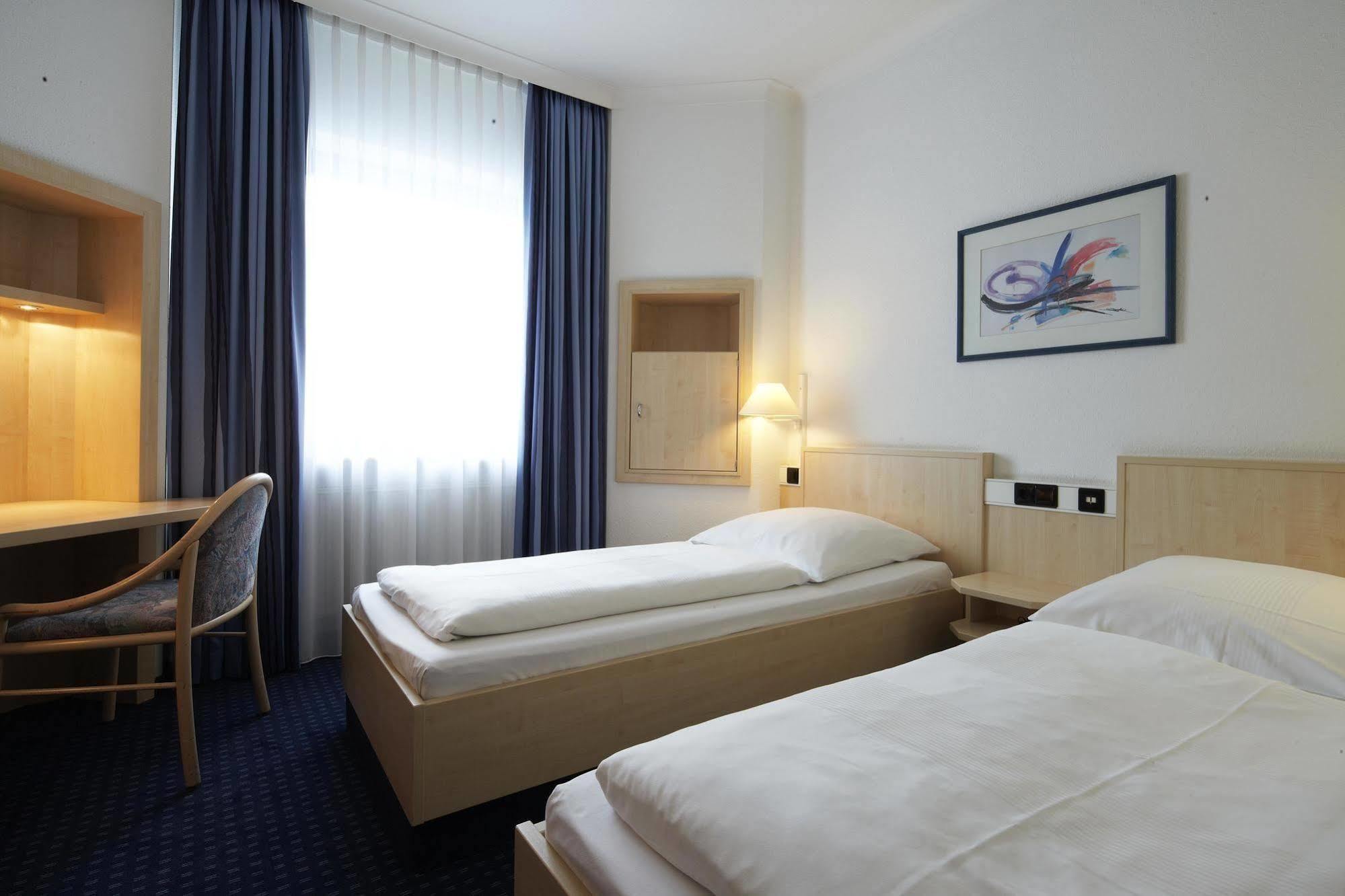 Rugs Hotel Augsburg City Экстерьер фото