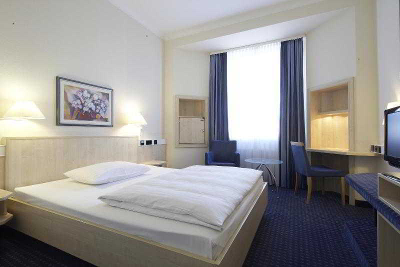 Rugs Hotel Augsburg City Экстерьер фото